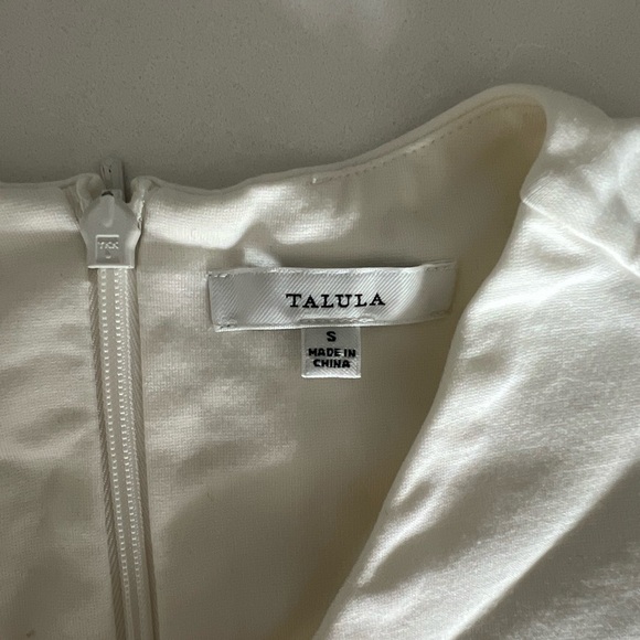 Aritzia Talula Manzanita Crop Tank in Cream - Picture 3 of 3